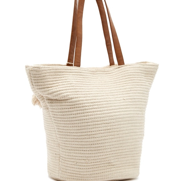 Embellished Pineapple Woven Tote Bag - Picture 3 of 4